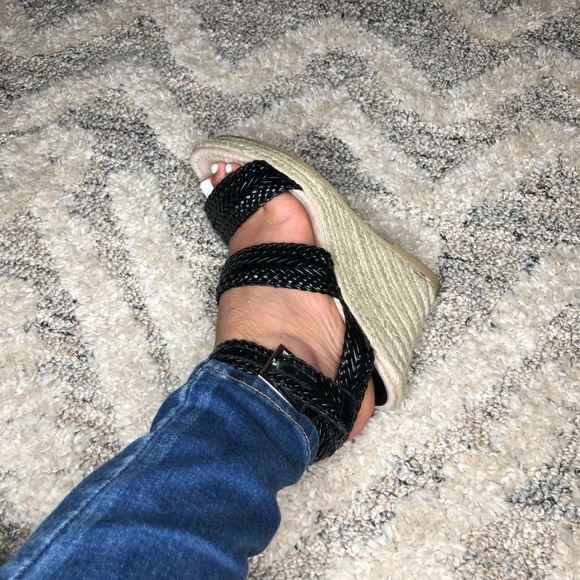 Apostrophe wedges - Picture 3 of 6